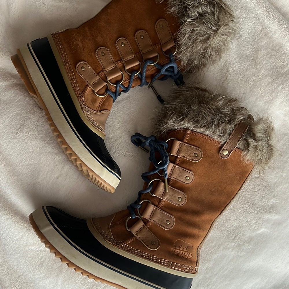 Joan of Artic SOREL Boots, Size 10